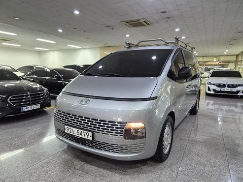 Hyundai Staria Cargo 5-Seater Smart — пробег 184 933 км — фото 1 из 5
