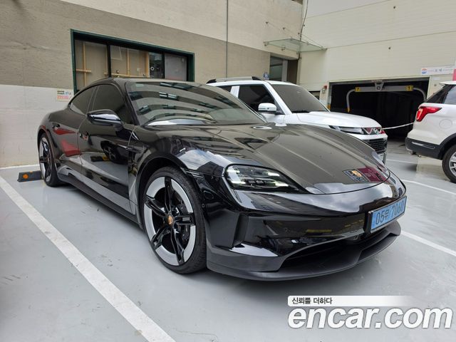 Porsche Taycan Base — пробег 35 860 км — фото 1 из 5