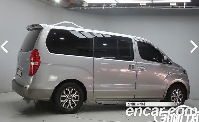 Hyundai Starex Urban 9-Seater Premium Spicial — пробег 52 000 км — фото 3 из 5