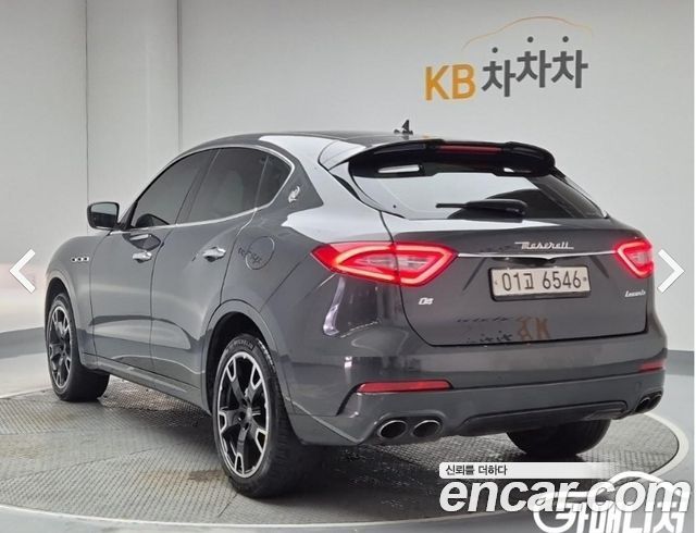 Maserati Levante из Кореи Encar