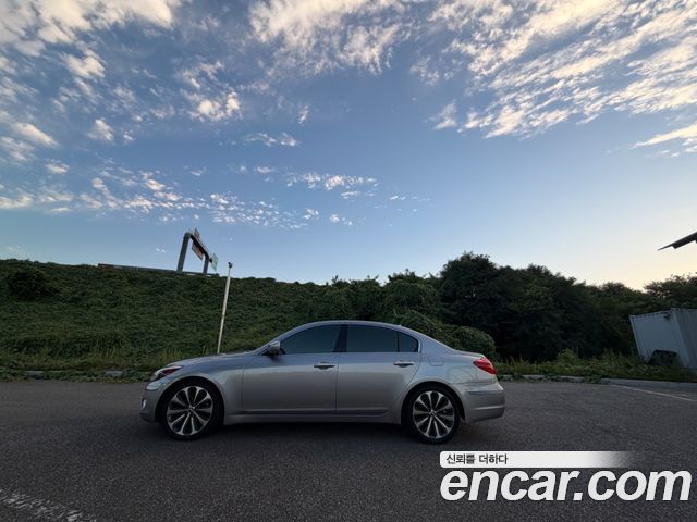 Hyundai Genesis из Кореи Encar