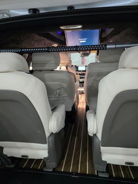 Kia Carnival Gasoline 9-seater Limousine(Special vehicle) — пробег 61 000 км — фото 3 из 5