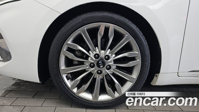 Kia K7 из Кореи Encar