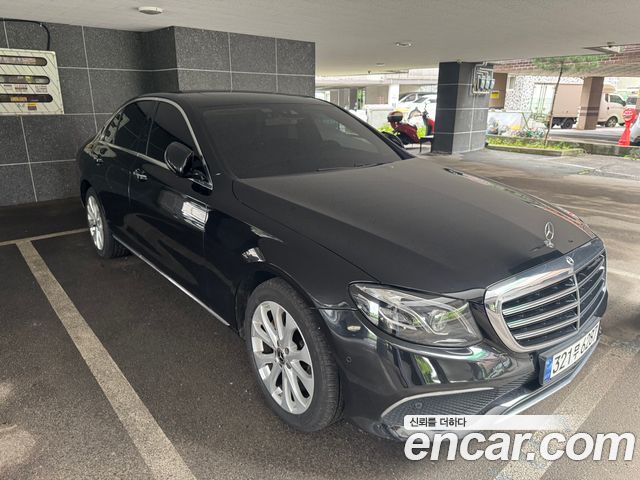 Mercedes-Benz E-Class E220d 4MATIC Exclusive — пробег 123 000 км — фото 1 из 5