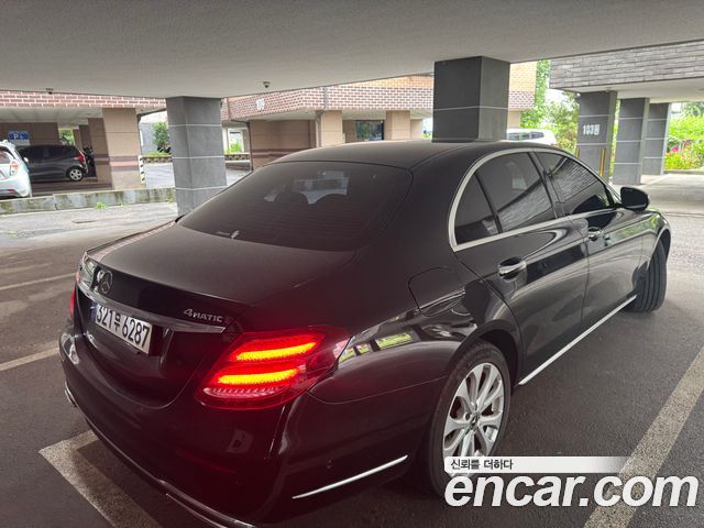 Mercedes-Benz E-Class E220d 4MATIC Exclusive — пробег 123 000 км — фото 2 из 5