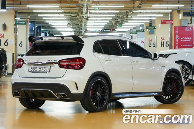Mercedes-Benz GLA-Class GLA45 AMG 4MATIC — пробег 22 984 км — фото 2 из 5