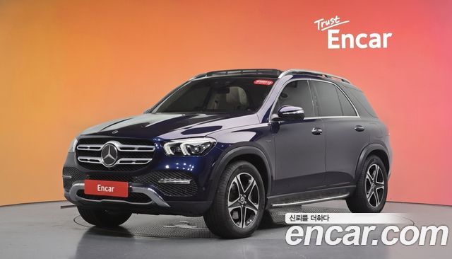 Mercedes-Benz GLE-Class GLE350e 4MATIC — пробег 29 365 км — фото 1 из 5
