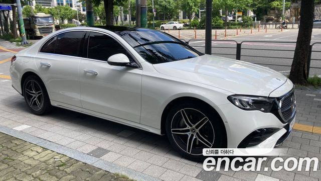 Mercedes-Benz E-Class E200 AMG Line — пробег 600 км — фото 2 из 5