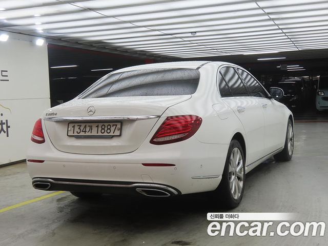 Mercedes-Benz E-Class из Кореи Encar