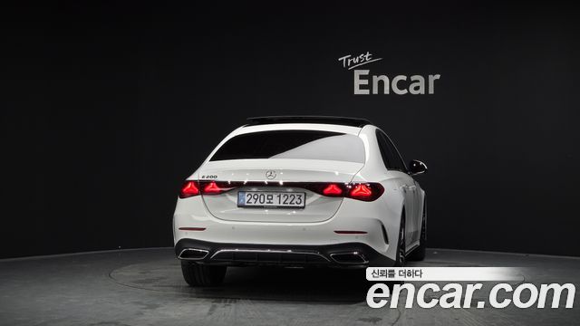 Mercedes-Benz E-Class из Кореи Encar