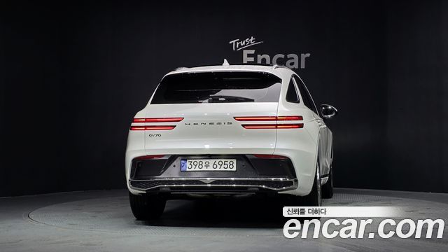 Genesis GV70 из Кореи Encar