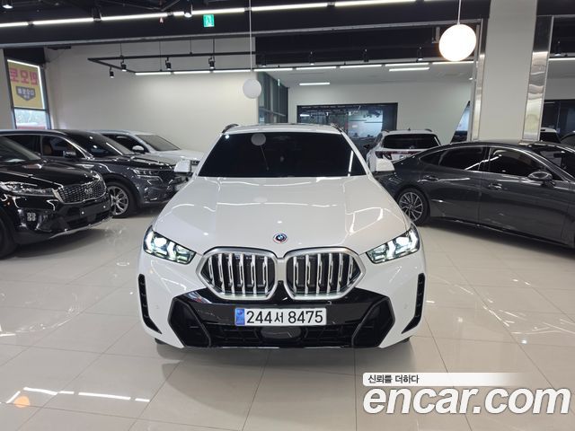 BMW X6 xDrive40i M Sport — пробег 10 300 км — фото 2 из 5