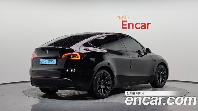 Tesla Model Y Long Range AWD — пробег 77 608 км — фото 2 из 5