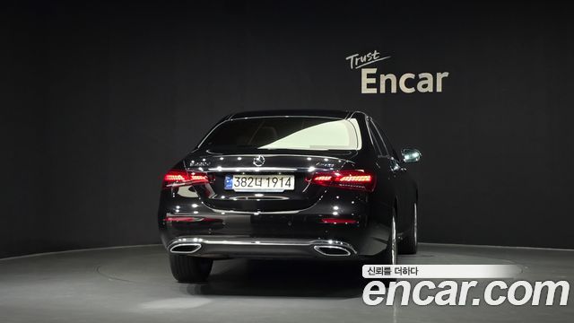Mercedes-Benz E-Class из Кореи Encar