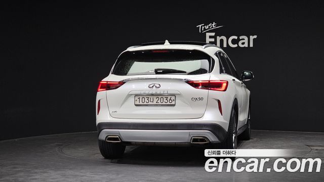 Infiniti QX50 2.0 Sensory AWD — пробег 69 064 км — фото 4 из 5