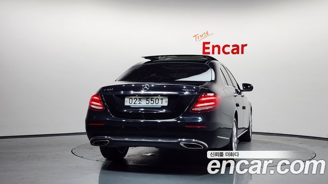 Mercedes-Benz E-Class из Кореи Encar