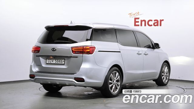 Kia Carnival из Кореи Encar