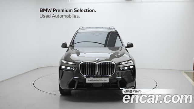 BMW X7 xDrive 40i M Sport 6STR — пробег 4 076 км — фото 3 из 5