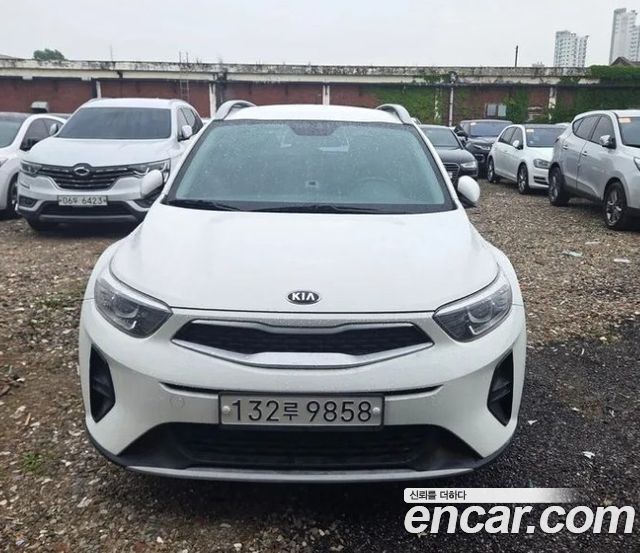 Kia Stonic из Кореи Encar