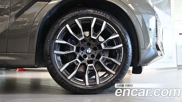 BMW X6 xDrive40i M Sport — пробег 5 709 км — фото 5 из 5