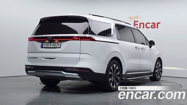 Kia Carnival из Кореи Encar