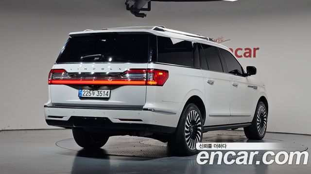 Lincoln Navigator 3.5L Black Label — пробег 116 901 км — фото 2 из 5