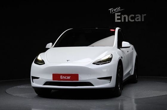 Tesla Model Y RWD — пробег 49 819 км — фото 3 из 5
