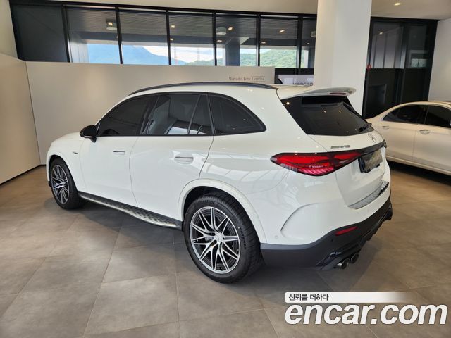 Mercedes-Benz GLC-Class AMG GLC43 4MATIC — пробег 5 904 км — фото 3 из 5