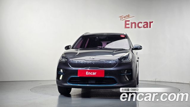 Kia Niro Noblesse — пробег 86 976 км — фото 3 из 5