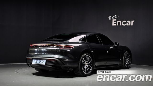 Porsche Taycan из Кореи Encar
