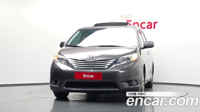 Toyota Sienna 3.5 AWD — пробег 234 829 км — фото 3 из 5