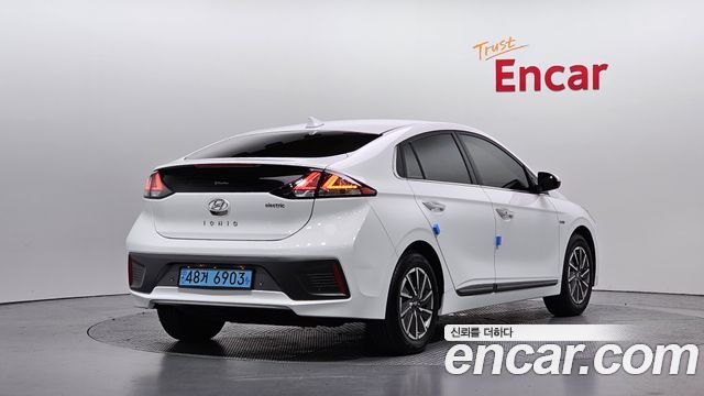 Hyundai Ioniq из Кореи Encar