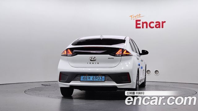 Hyundai Ioniq из Кореи Encar