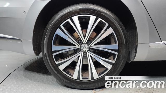 Volkswagen Arteon 2.0 TDI Premium — пробег 139 658 км — фото 5 из 5