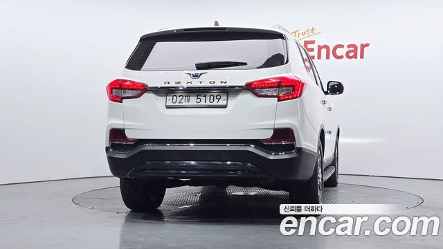 Ssangyong Rexton из Кореи Encar