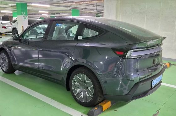 Tesla Model Y L Long Range AWD — пробег 10 км — фото 2 из 5