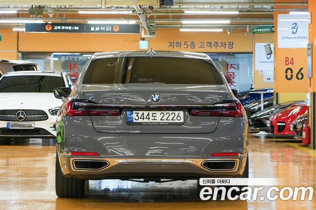 BMW 7-Series 740Li xDrive Design Pure Excellence — пробег 90 600 км — фото 4 из 5