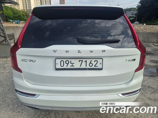 Volvo XC90 T6 Inscription — пробег 92 800 км — фото 4 из 5