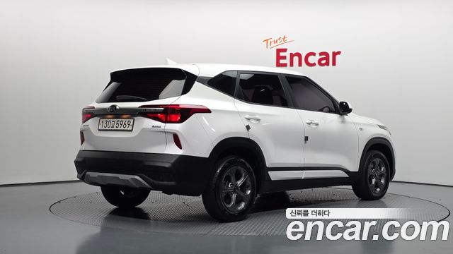 Kia Seltos из Кореи Encar