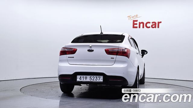 Kia pride из Кореи Encar