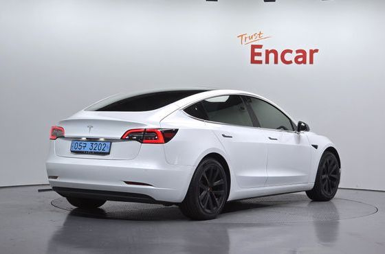 Tesla Model 3 Standard Range Plue RWD — пробег 83 777 км — фото 2 из 5