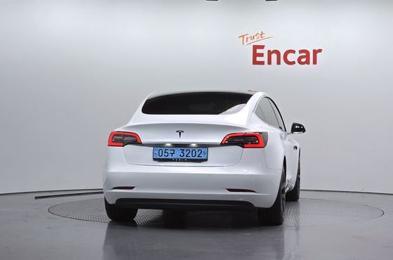 Tesla Model 3 Standard Range Plue RWD — пробег 83 777 км — фото 4 из 5