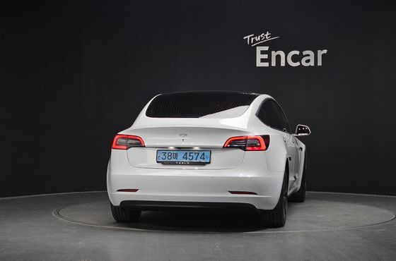 Tesla Model 3 Standard Range Plue RWD — пробег 70 034 км — фото 4 из 5