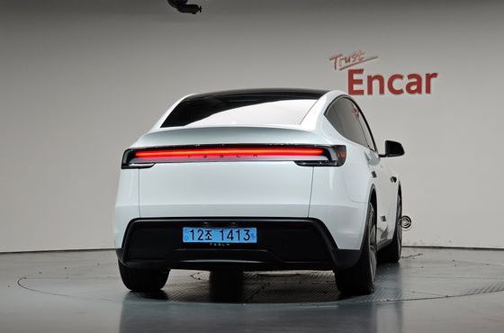Tesla Model Y Premium RWD — пробег 5 827 км — фото 4 из 5