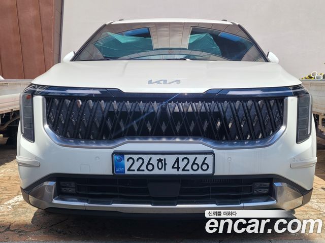 Kia Carnival Diesel 9-Seater Noblesse — пробег 20 100 км — фото 1 из 5
