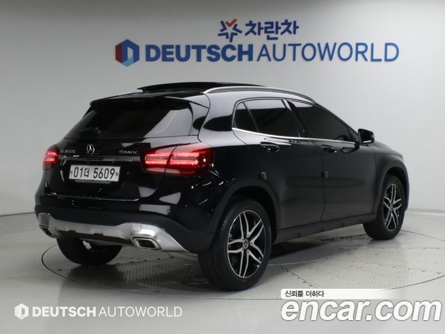 Mercedes-Benz GLA-Class GLA220 Premium — пробег 69 538 км — фото 2 из 5