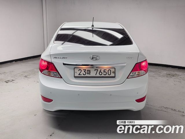 Hyundai Accent 1.4 VVT Modern — пробег 99 660 км — фото 4 из 5