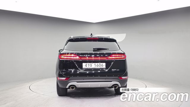 Lincoln MKC 2.0 AWD — пробег 60 892 км — фото 4 из 5