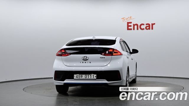 Hyundai Ioniq Q — пробег 171 736 км — фото 4 из 5