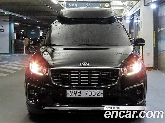 Kia Carnival 9-Seater Hi-Limousine Luxury — пробег 58 814 км — фото 2 из 5